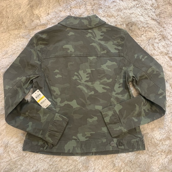 Green camo business casual jacket, M. NWT! Lovely detailing. All occasion style! - Picture 6 of 10